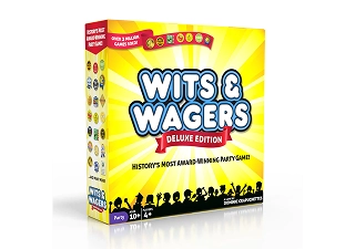 Pudełko z grą planszową Wits and Wagers Deluxe Edition z jasnożółtym tłem i świątecznymi sylwetkami podkreślającymi rozgrywkę polegającą na rozwiązywaniu zagadek dla grup społecznych